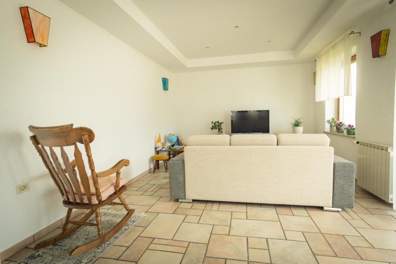 Apartment Ajdi Ajdovščina Exteriér fotografie